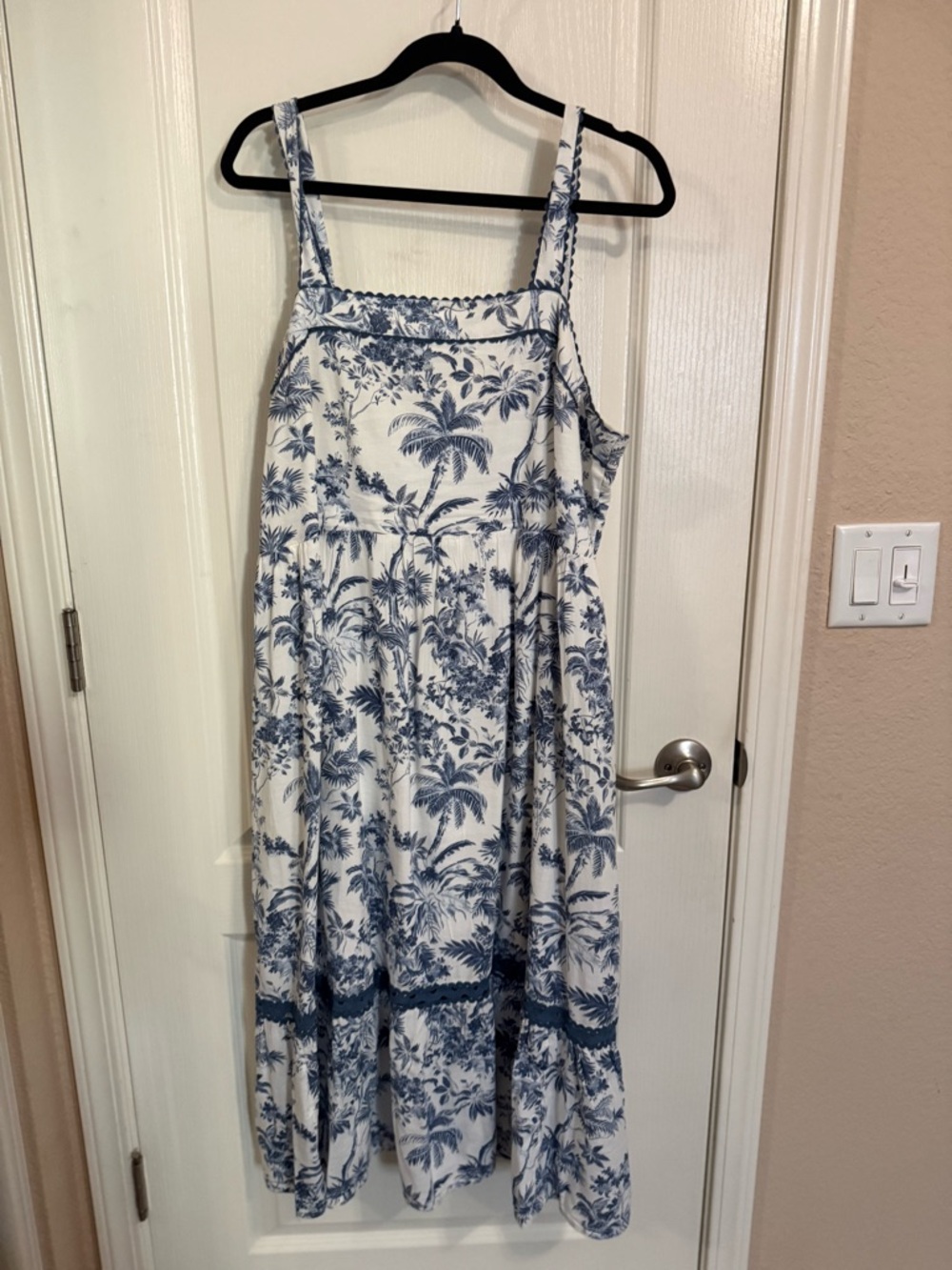 LC Lauren Conrad White and Blue Tropical Midi Dress